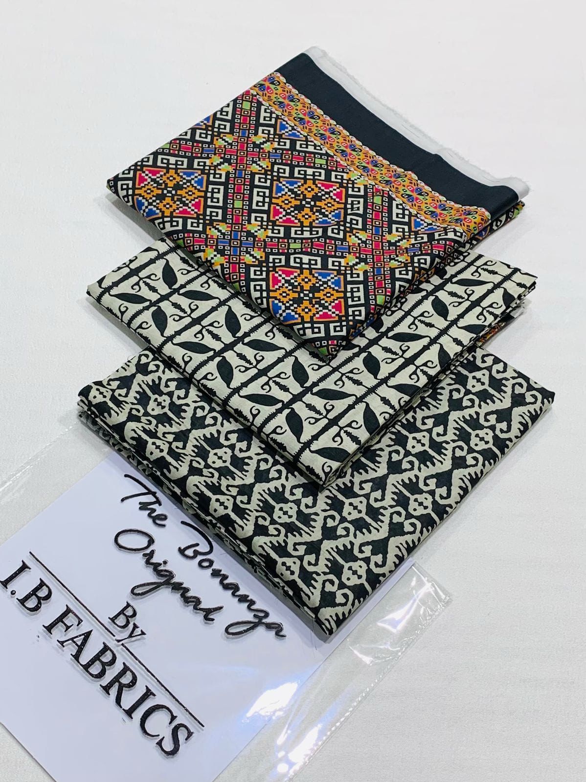 ✨printed lawn 3 piece unstitch suit ✨