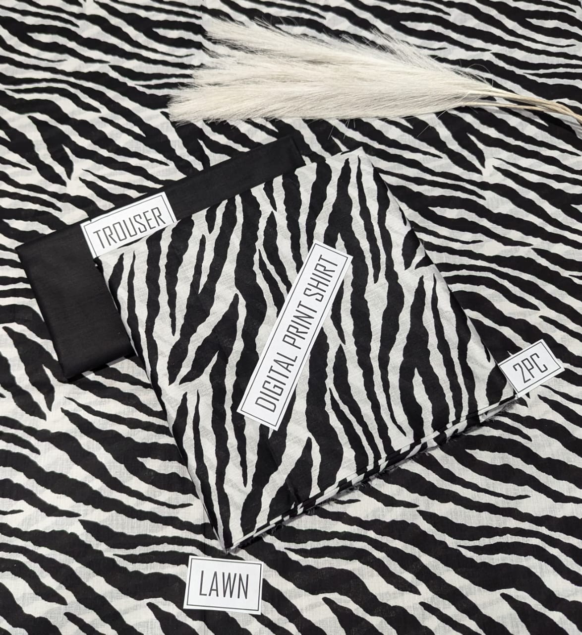 Printed lawn 2 piece unstitched suit