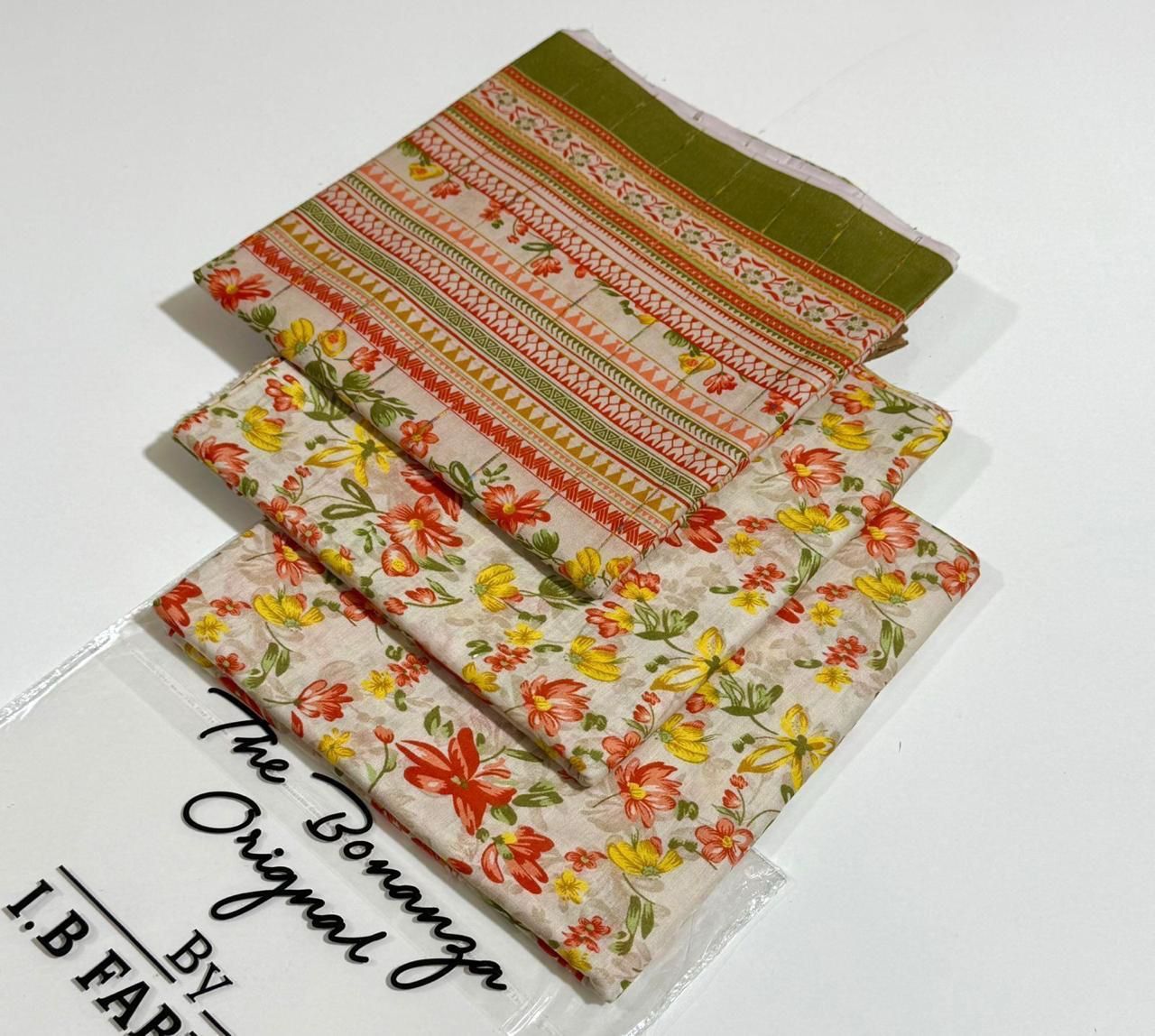 ✨printed lawn 3 piece unstitch suit ✨