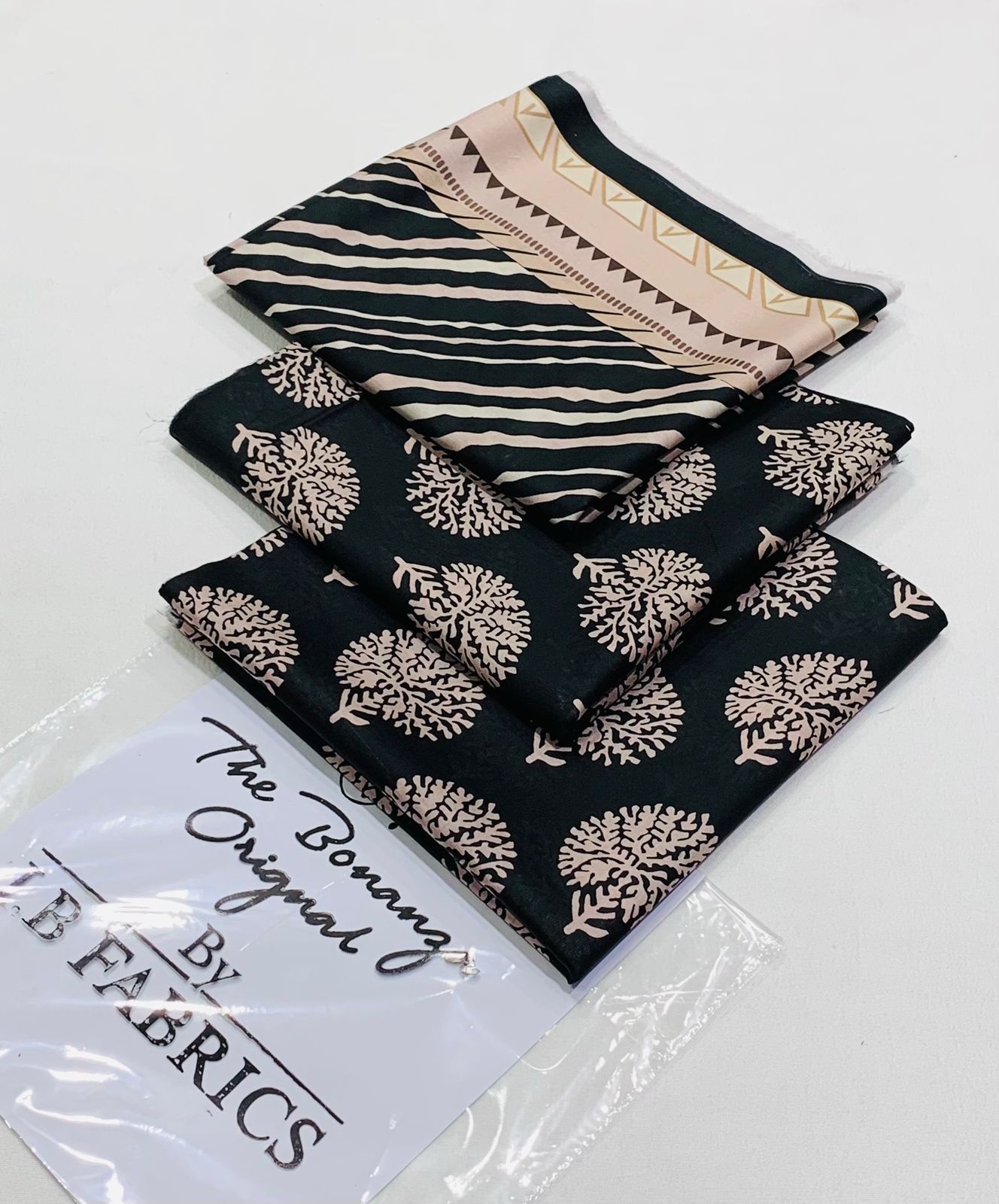 ✨printed lawn 3 piece unstitch suit ✨